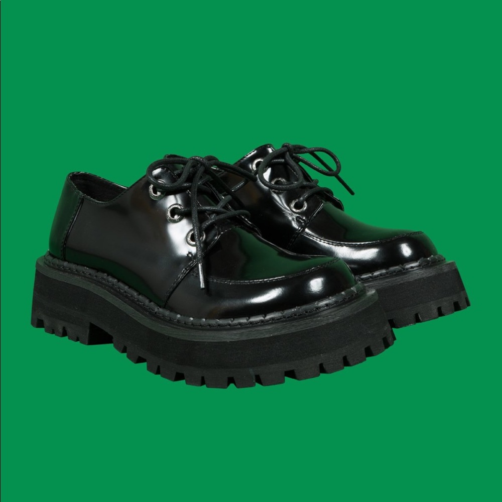 UNIF Collins Shoe